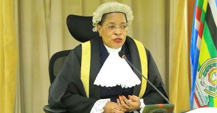 Abadde sipiika wa Parliament Anitah Among aggyiddwako emmotoka zonna ezaali zaamuweebwa government okukola emirimu - siwakuddamu kwesimbawo ku bwa sipiika