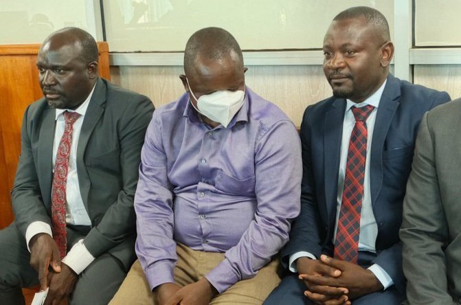 Abakozi ba parliament ya Uganda 7 basindikiddwa ku alimanda e Luzira - bagguddwako emisango 9 gy'obulyake n'obukenuzi