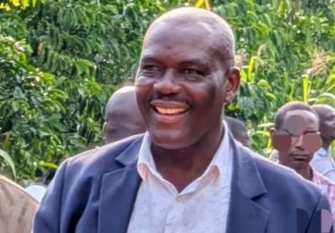 Akakiiko k'ebyokulonda kejjeerezza JohnBosco Lubyayi Sseguya avuganya mu Mawokota South - ebiwandiiko bye eby'obuyigirize bimukkiriza okwesimbawo