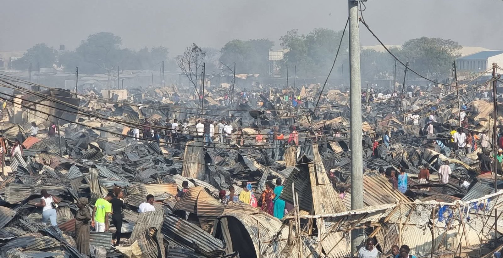 Bannauganda abakolera mu Nyakuron Market mu SouthSudan bali mu maziga olw'emmaali yabwe eyasirikkidde mu muliro