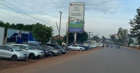 Bannyini bibanda bya mmotoka abazitundira ku nguudo balagiddwa okuziggyako bunnambiro - ekikwekweto kitandise