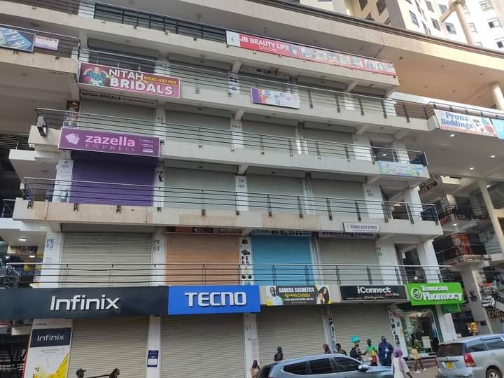 Emirimu gya kimpoowooze abasuubuzi amaduuka bagaggadde mu kibuga Kampala – bagenda kusisinkana president Museven ku ky’emisolo