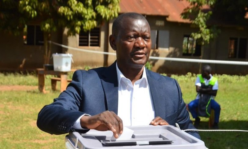Eng.Ian Kyeyune alangiriddwa ku kifo kya ssentebe wa Wakiso omuggya - Najja Nasif ab'ebyokwerinda bamututte talinnya