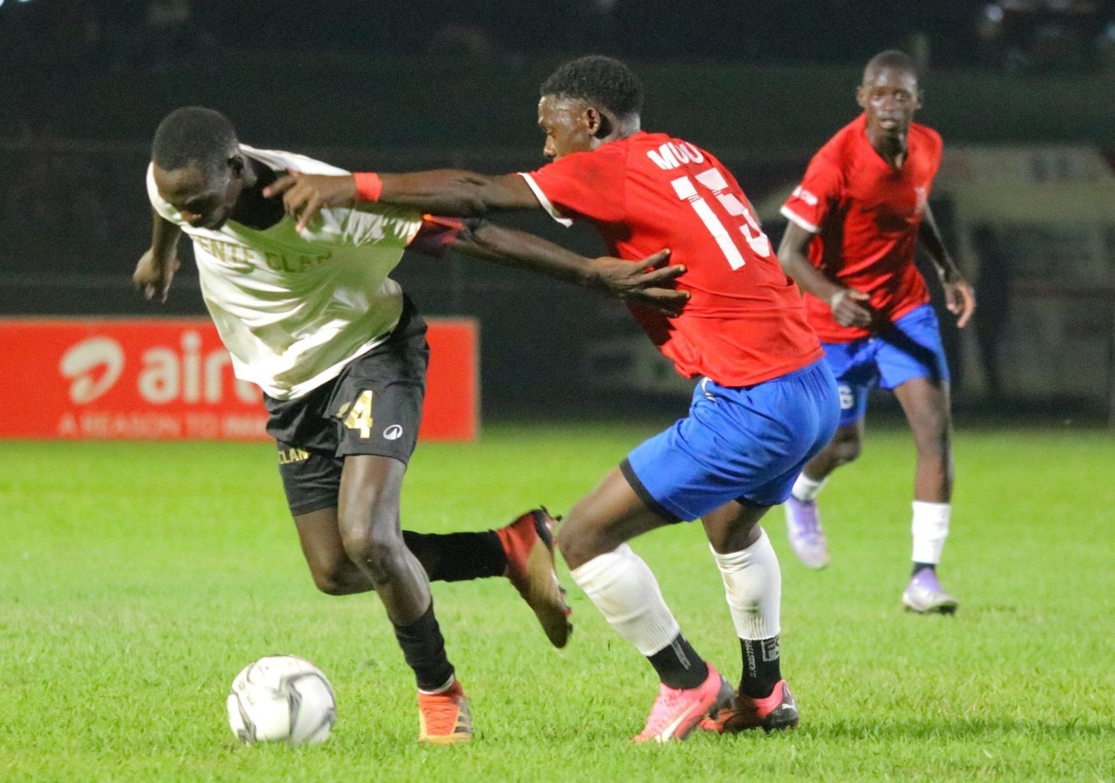 Enkyukakyuka mu mpaka z'ebika by'Abaganda  2026 ez'omupiira ogw'ebigere omutendera gwa ttiimu 16
