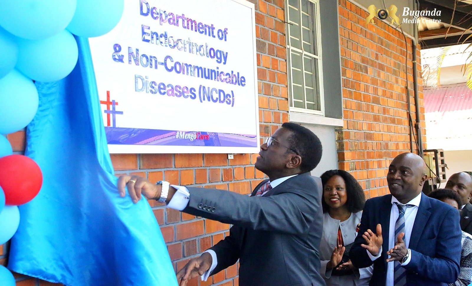 Katikkiro Mayiga agguddewo ekifo ewajjanjabirwa endwadde ezitasiigibwa mu ddwaliro e Mengo - alabudde abantu abejjanjaba nga bakozesa omutimbagano