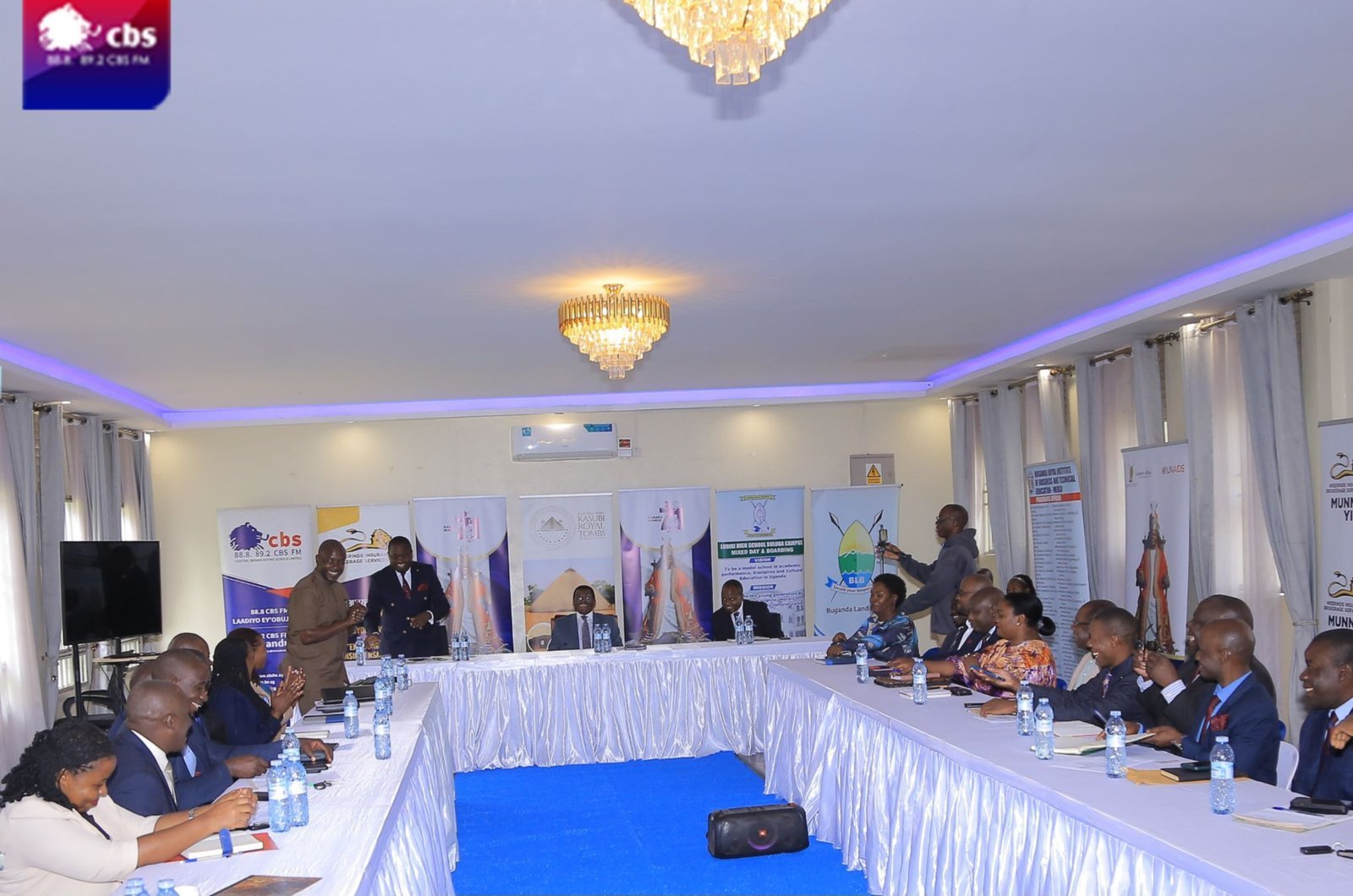 Katikkiro Mayiga alambise ba ssenkulu b'ebitongole bya Buganda mu nkola ya 'Situla Omutindo' - babadde mu nsisinkano yabwe eya buli mwaka