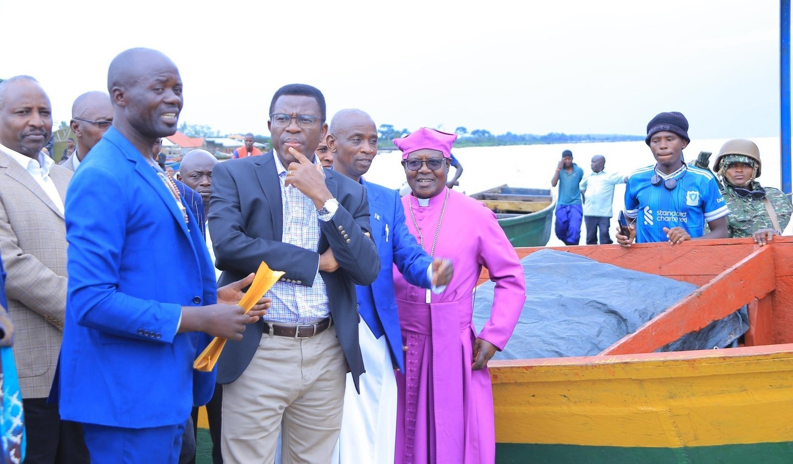 Katikkiro Mayiga alambudde abavubi n'abalimi b'emmwanyi e Kasensero mu nkola ya Situla Omutindo - asabye government ya Uganda okukolagana n'eya Tanzania okumalawo ettemu erikolebwa ku bavubira ku nnyanja Nnalubaale