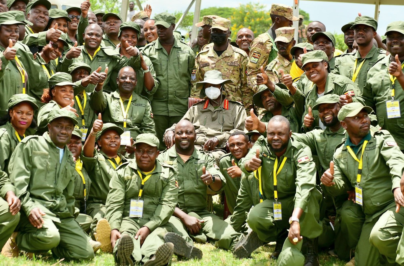 NRM yewozezaako  by'okwambala ebyambalo bya UPDF nga sibannamagye - basooka kussa mikono ku kiwandiiko