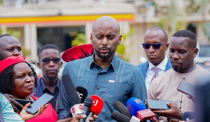 NUP eggyeyo empapula za Kyagulanyi Ssentamu okuvuganya ku bwa president bwa Uganda 2026