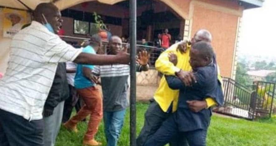 Okulonda akamyufu ka NRM ak’ababaka ba Parliament – abalonzi bakukkuluma