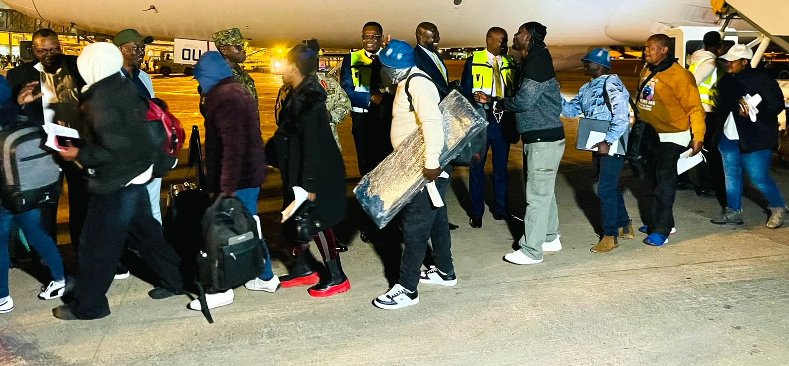 Bannauganda 273 bebasoose okuzzibwa okuva e SouthAfrica - nga betegula bannansi baayo abagobye abagwira