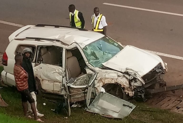 Omusuubuzi w'e Masaka afiiridde mu kabenje akagudde ku Entebbe Express - afudde n'abaana be babiri