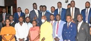 President Museveni asisinkanye abakulira abayizi mu matendekero agawaggulu - abasabye okulambika bavubuka bannabwe baleme kulowooleza mu byakuweebwa buweebwa buli kimu