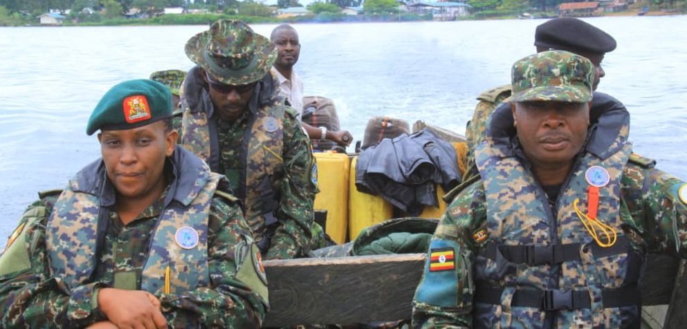 President Museveni ayimirizza ekibinja ky'amagye ekibadde kirwanyisa envuba embi ku nnyanja - alagidde watondebwewo obukiiko obuggya obutuulako abavubi ku myalo egyenjawulo