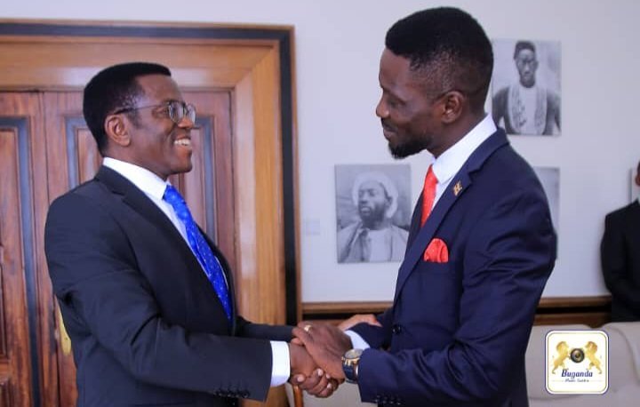Robert Kyagulanyi Ssentamu president wa NUP akiise embuga - Katikkiro Mayiga alabudde abesimbyewo okwewala okwawulayawula mu bantu