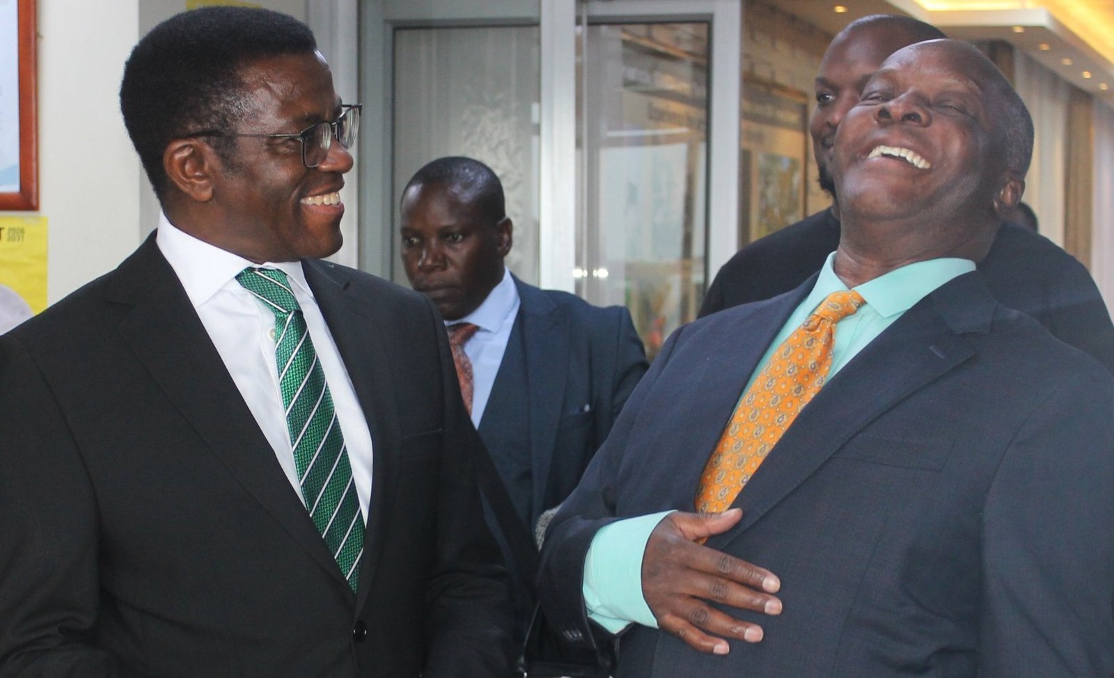 Ssaabasajja Kabaka akomyewo okuva e Bungereza n'asiima okuggalawo empaka z'amasaza ga Buganda 2025 -  mu kisaawe e Nakivubo