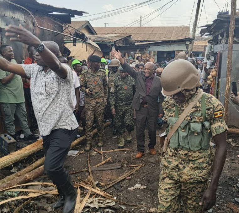 Ssaabasajja Kabaka asiimye naalambulako ku basuubuzi b'akatale ke Katwe akaayidde omuliro emmaali nesaanawo - bagambye bafunye essuubi eriddamu okukola n'amaanyi