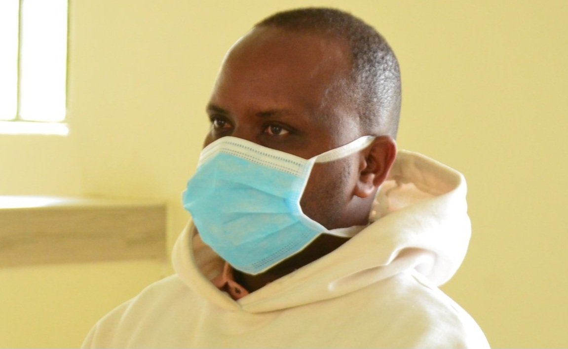 Ssentebe wa district ye Kitagwenda asindiikiddwa ku alimanda okutuusa omwaka ogujja 2026 - avunaanibwa gwakusaba bantu ensimbi ng'abasuubizza emirimu naatagibawa