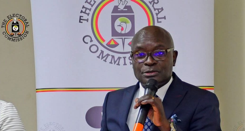 Ssentebe w'akakiiko k'ebyokulonda alabudde abalonzi olumala okusuula akalulu bave mu bifo ewalonderwa - okwewala okukwatibwa abakuuma ddembe