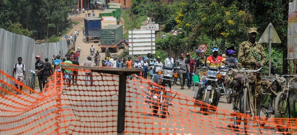 Uganda eggadde ensalo zaayo ne DRC - okutangira Ebola